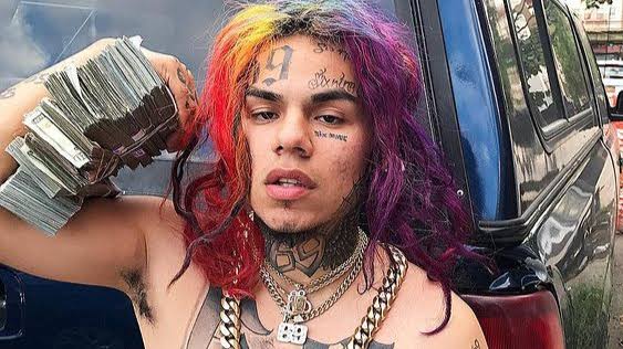 Tekashi 6ix9ine Admits That His IG Cash Was "Prop Money," Explains Why He Goes After Fivio Foreign