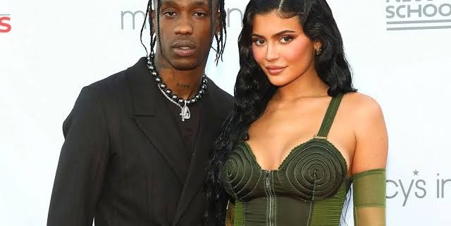 Travis Scott And Kylie Jenner Make Out On The Beach
