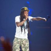 Lil Wayne Googles His Own Lyrics While Performing A Song From The Album "Tha Carter 2"