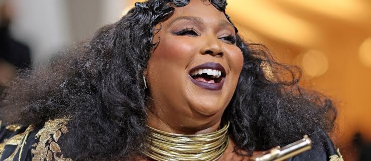 Lizzo Acknowledged The Critical Remarks Kanye West Made About Her Body During Her Concert In Toronto