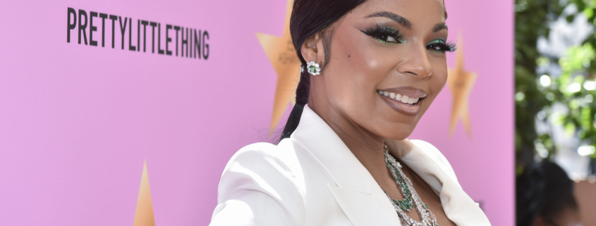 Ashanti and Her Mom Tear Up the Bowling Alley with Twerk Moves! photo Ashanti and Her Mom Tear Up the Bowling Alley with Twerk Moves!