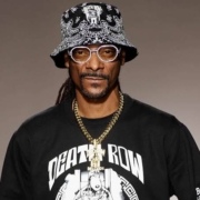 Snoop Dogg Shows No Interest In a 2Pac and Biggie AI Collab Project 😀🤔