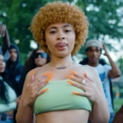 Ice Spice Bags a Gold Plague for 'Munch' at the Summer Jam Session 😱🙂