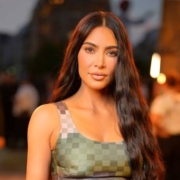 Kim Kardashian Weeps Over Kanye West, Vows toWin Him Back ☹️👀
