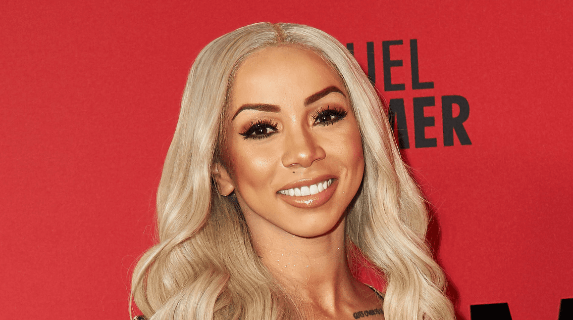 Brittany Renner Surprises Charleston White with a Lap Dance