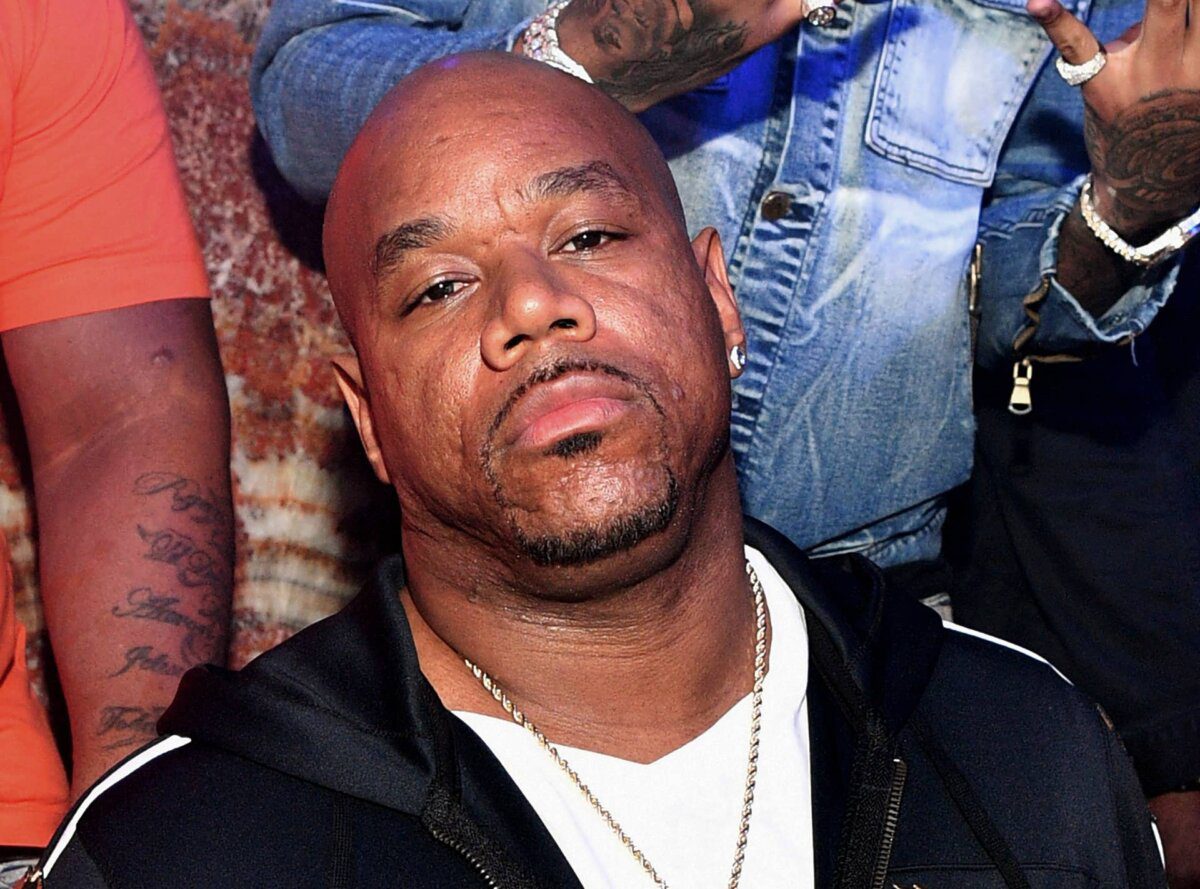 Did Blueface Slide into the Random Guy’s GF’s DMs?