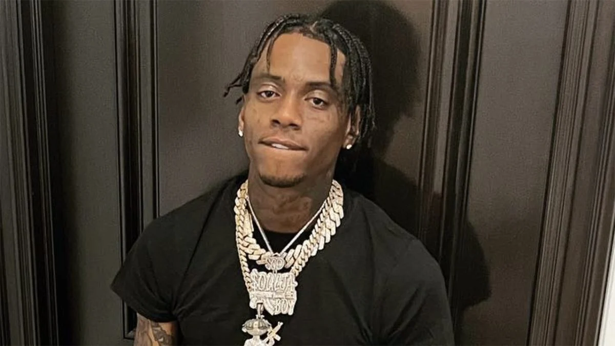 Embarrassed : Soulja Boy Addresses Chain Mishap: “I Had On Too Many Chains”