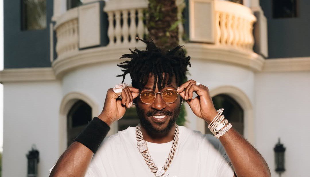 Antonio Brown Wanted for Attempted Murder in Shocking Miami Shooting