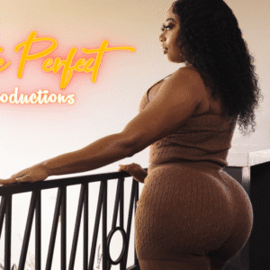 FunSize big booty twerk video in Houston jacuzzi