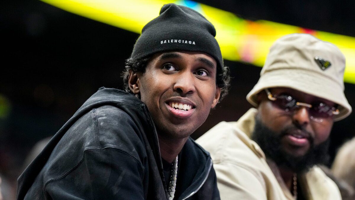 Brutal Incident: Top5 Allegedly Stabbed in the Neck During London Altercation