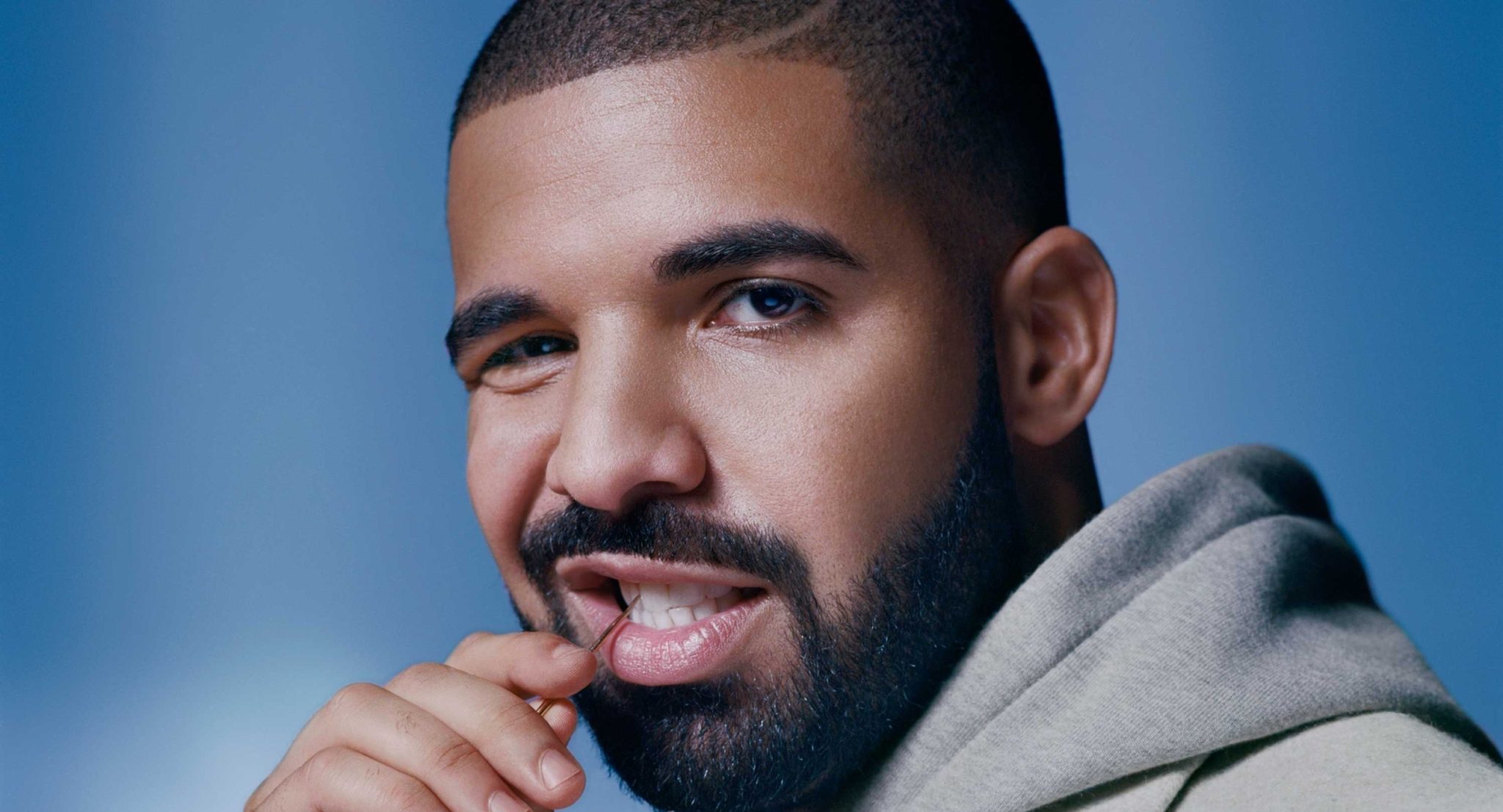 Drake Sends Fan a Custom Senior Quote in Viral DM — Drops Full Verse Instead of One-Liner