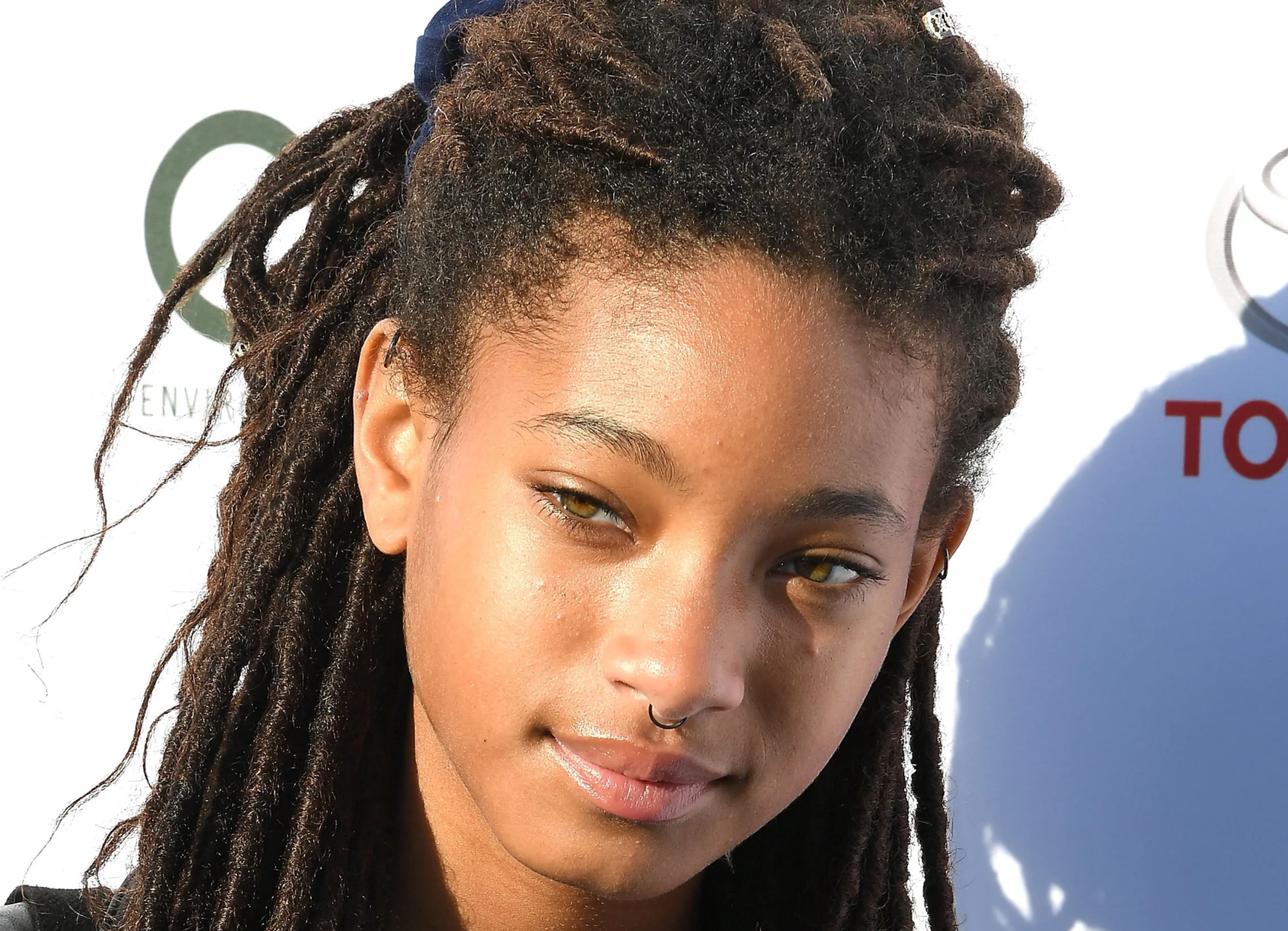 Willow Smith Sparks Debate: “Why Don’t Men Ask Women Out Anymore?”