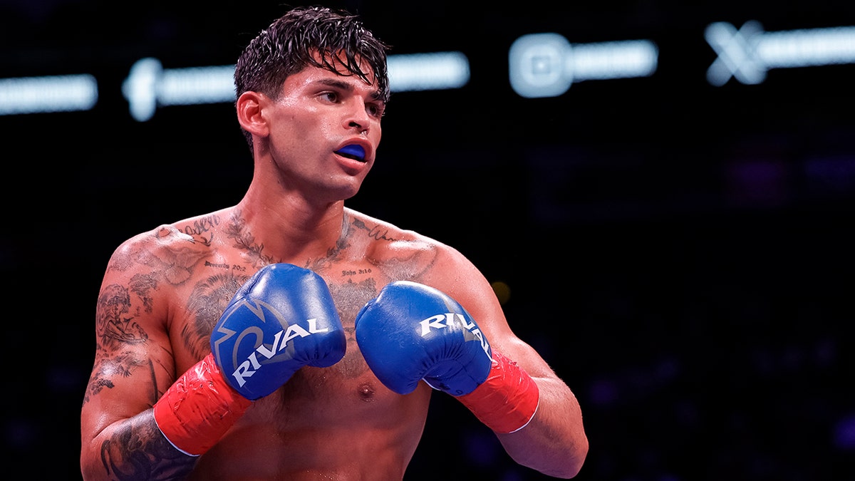 Ryan Garcia Drops Streamer After Sneak Attempt Goes Wrong