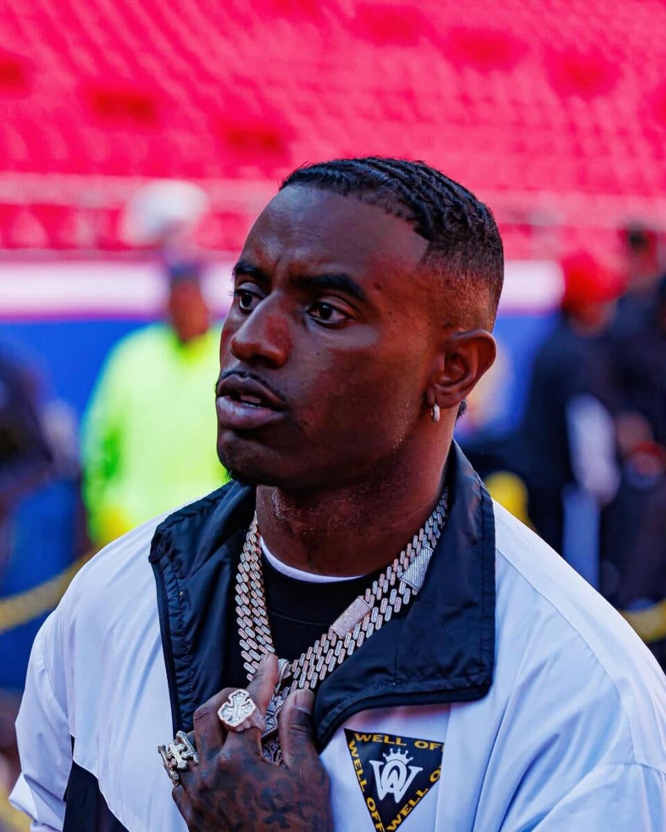 Deion Sanders Jr. Fills His C8 Corvette Up At Their Ranch Gas Station!